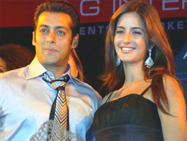 Insecure Salman spies on Katrina