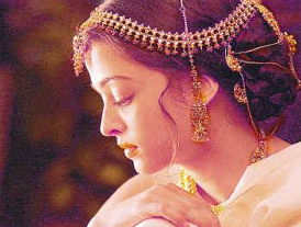 Aishwarya's image-makeover experiments