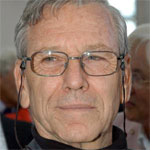 Amos Oz heads field of Nobel lit candidates