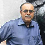 Najam receives 'Golden Pen of Freedom'