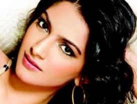 Love guru Sonam Kapoor!