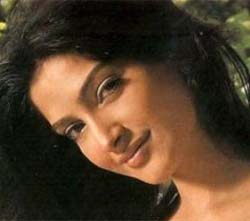 B'wood doll Sonam turns 25!