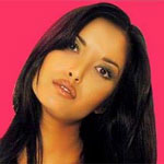 Padma Laksmi titillates male friends with breast-feeding pic 