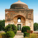 Aga Khan Trust helps restore the Sunderwala Burj, a 16th century tomb