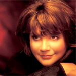 Linda Ronstadt to pen autobiography