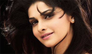 Prachi shines at Neeta Lulla's show