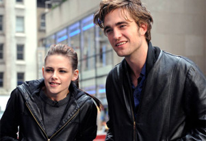 Kristen Stewart, Robert Pattinson set to promote `Breaking Dawn Pt 2` together