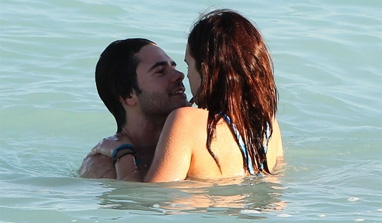 Rumer Willis gets cosy with boyfriend Jason Blair