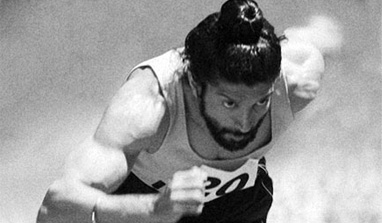 Can`t wait to watch `Bhaag Milkha Bhaag`: Shah Rukh Khan