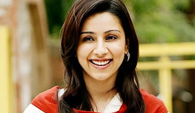 Amrita Puri enjoyed attention on `Kai Po Che!` sets