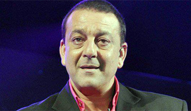 Sanjay Dutt gets teary-eyed over mother`s fight against cancer