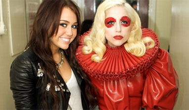 Miley Cyrus dreams of foot fetish with Lady Gaga