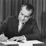 Book reveals Nixon had secret psychiatric care