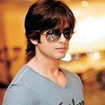 Hindi remake of `Vettai` to go on floor with Shahid in lead