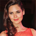 Esha, Bipasha bond over `Raaz 3`