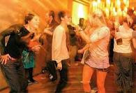 1 in 10 Brits admit to snooping around friend’s house during parties