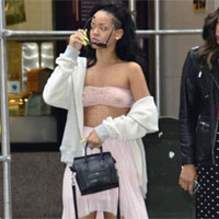 Rihanna flashes nipples during stroll through NY   	