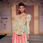 A grand opening by Varun Bahl for Delhi Couture Week