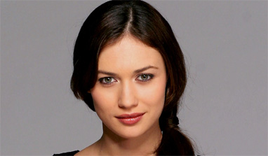 Olga Kurylenko denies dating Tom Cruise
