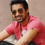 Rannvijay Singh challenges school-goers with obstacle race