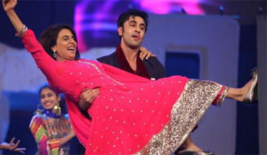 ‘Paan Singh Tomar`, `Barfi` rock Screen Awards