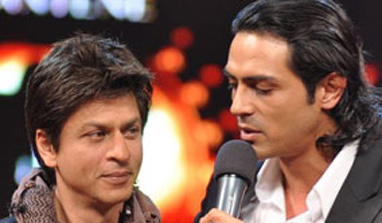 Shah Rukh Khan - Arjun Rampal cold war ends?