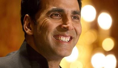 Akshay Kumar croons at Hockey India League match
