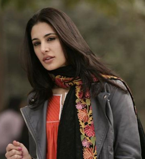Nargis Fakri finds 'real friends' during 'Main Tera Hero'