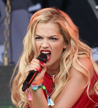 Rita Ora, Calvin Harris plan vacation to save relation
