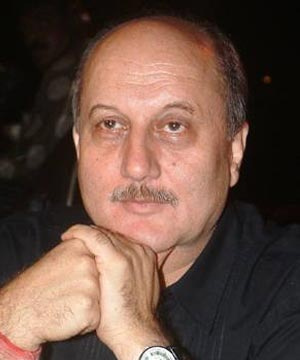 Anupam Kher directs short film to pay tribute to Robert De Niro