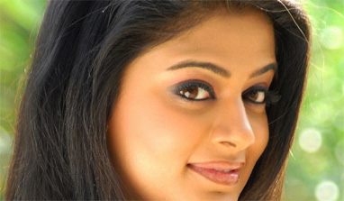 Priyamani to do item song in `Chennai Express`