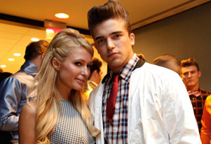 Paris Hilton proposes boyfriend River Viiperi?