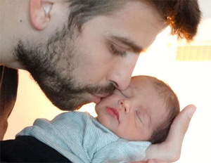 Shakira posts first photo of baby
