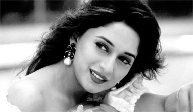 `Dhak Dhak girl` Madhuri Dixit promotes Smile India Campaign