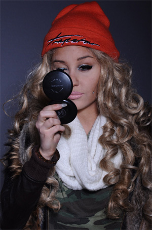 Amanda Bynes undergoes drastic makeover