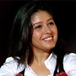 A nervous Sunidhi Chauhan sings `Rabindra Sangeet`