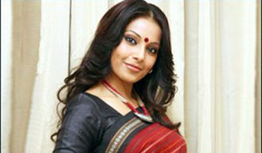 Bipasha Basu busy promoting movie ‘Aatma’ in Mumbai   