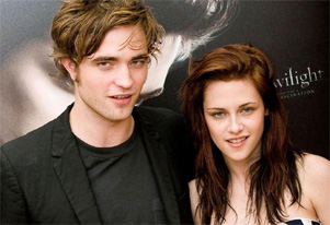 Robert Pattinson, Kristen Stewart celebrate with Katy Perry