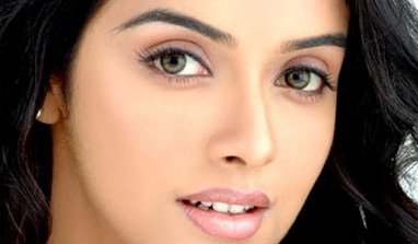 Asin Thottumkal to marry a US citizen?