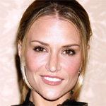 Brooke Mueller warns against publishing her nude photos