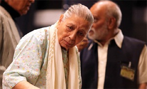Singers remember Shamshad Begum as queen of melody