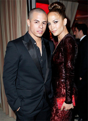 Jennifer Lopez wants kids with beau Casper Smart