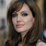 Angelina Jolie to play own mother in biopic?