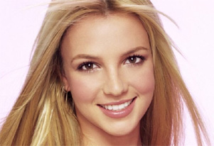 Britney Spears under fire for giving toy gun to son