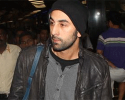 Ranbir Kapoor detained at Mumbai airport