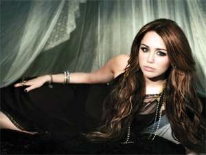 Miley Cyrus named hottest female celebrity