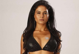 HOT: Veena Malik in a bold photo-shoot for ‘Zindagi 50-50’