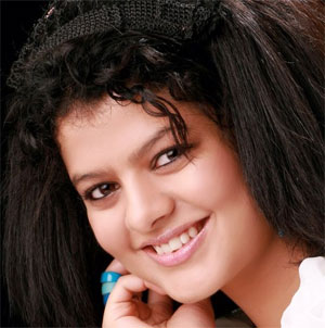 Lucky didn`t have to struggle: Palak Muchhal