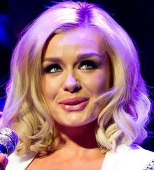 Katherine Jenkins splits from boyfriend