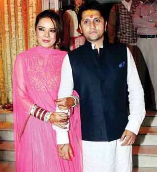Mohit Suri finally takes Udita for honeymoon